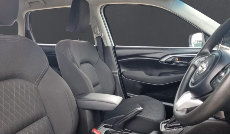 
								TOYOTA URBAN CRUISER 1.5 XR AT full									