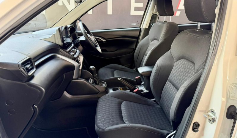 
								Toyota Urban Cruiser 1.5 Xs full									