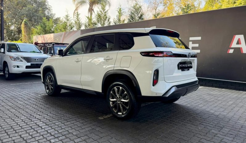 
								Toyota Urban Cruiser 1.5 Xs full									