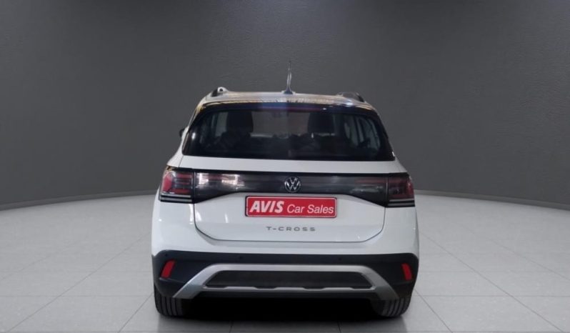 
								VOLKSWAGEN T-CROSS 1.0 TSI LIFE full									
