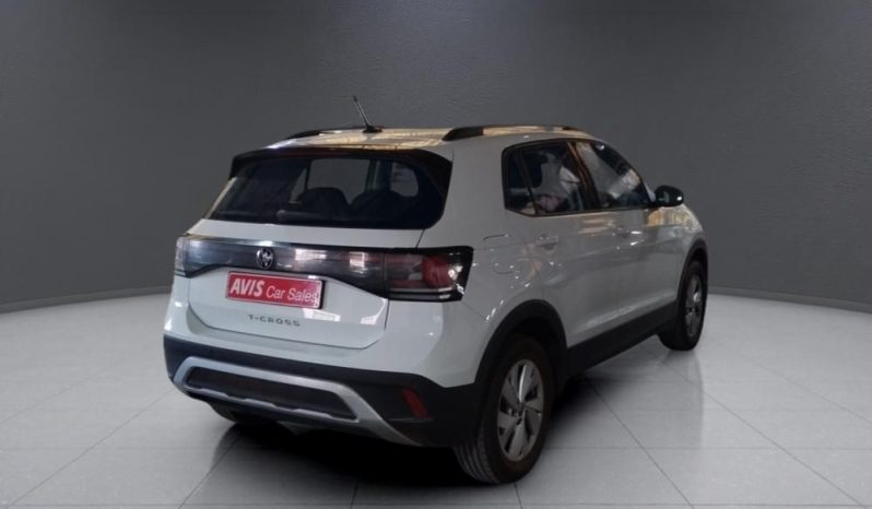 
								VOLKSWAGEN T-CROSS 1.0 TSI LIFE full									