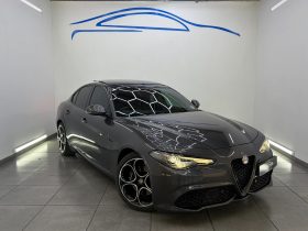 Alfa Romeo Giulia 2.0L Veloce At