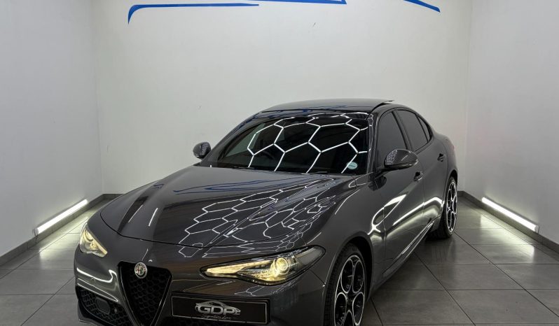 
								Alfa Romeo Giulia 2.0L Veloce At full									