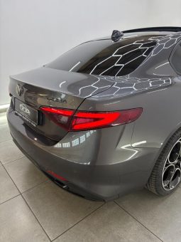 
										Alfa Romeo Giulia 2.0L Veloce At full									