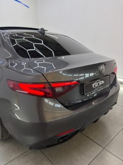 
										Alfa Romeo Giulia 2.0L Veloce At full									