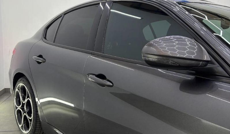 
								Alfa Romeo Giulia 2.0L Veloce At full									