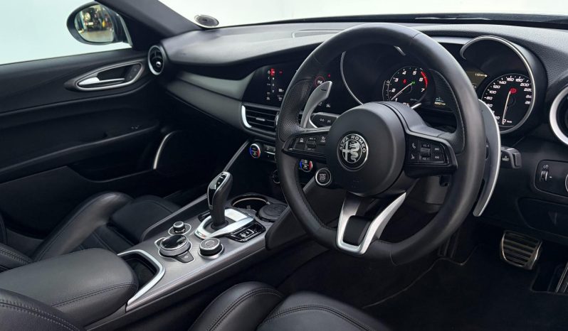 
								Alfa Romeo Giulia 2.0L Veloce At full									