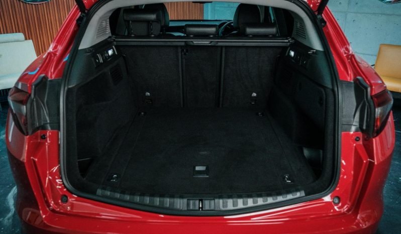
								Alfa Romeo Stelvio 2.0 B-Tech full									