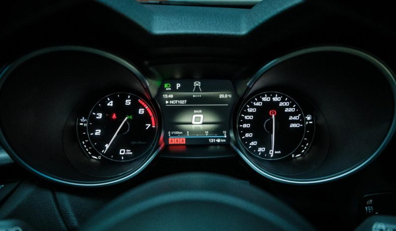 
								Alfa Romeo Stelvio 2.0 B-Tech full									
