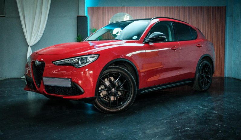 
								Alfa Romeo Stelvio 2.0 B-Tech full									