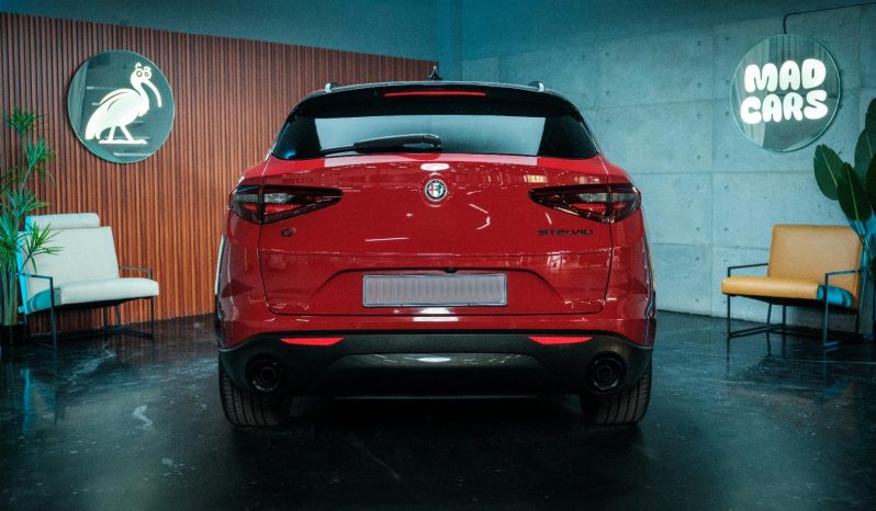 
								Alfa Romeo Stelvio 2.0 B-Tech full									