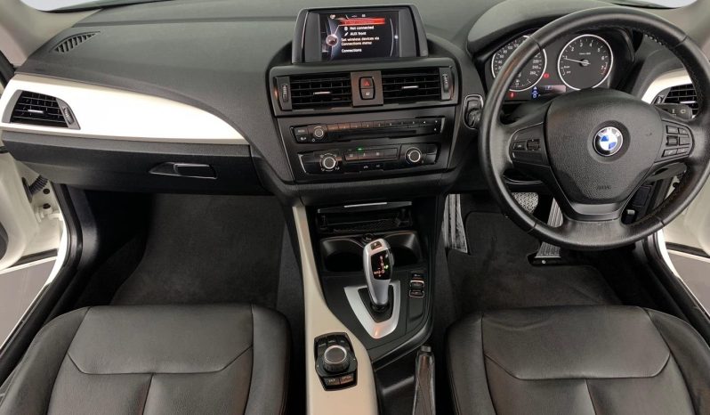 
								BMW 1 Series 3-Door 118i Steptronic full									