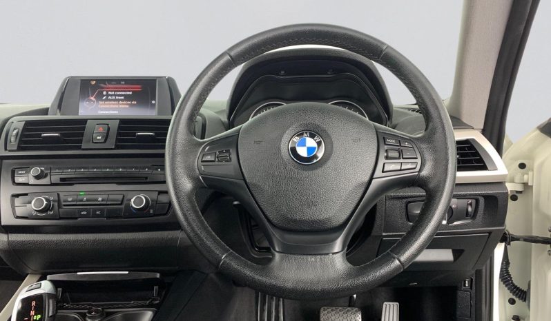 
								BMW 1 Series 3-Door 118i Steptronic full									