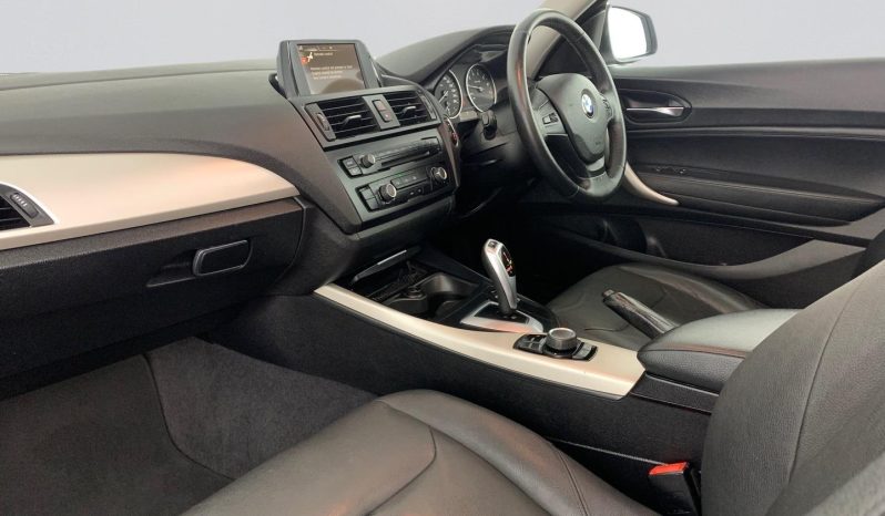 
								BMW 1 Series 3-Door 118i Steptronic full									