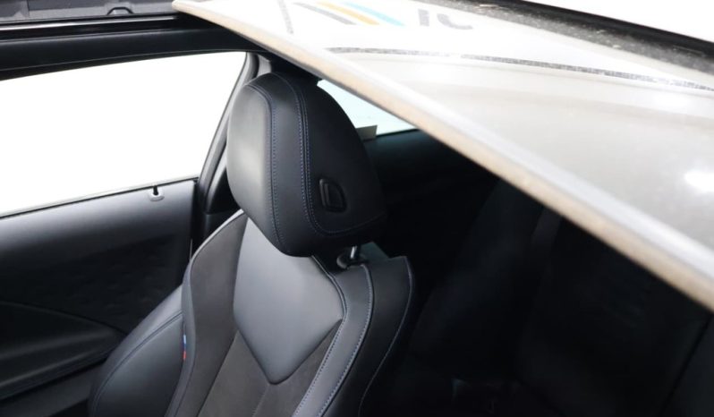 
								BMW 2 Series Coupe 220i M Sport full									