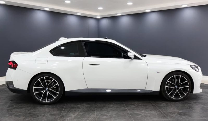 
								BMW 2 Series Coupe 220i M Sport full									