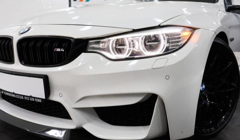 
								BMW 4 Series Coupe M4 M-Dct full									