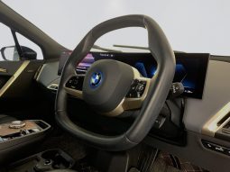 
										BMW IX Xdrive40 full									