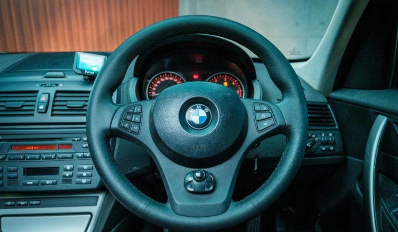 
								BMW X3 2.0D full									
