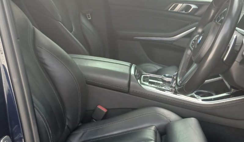 
								BMW X5 M50i Sport Steptronic full									