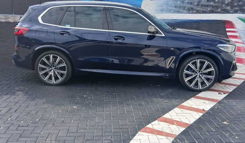 
								BMW X5 M50i Sport Steptronic full									