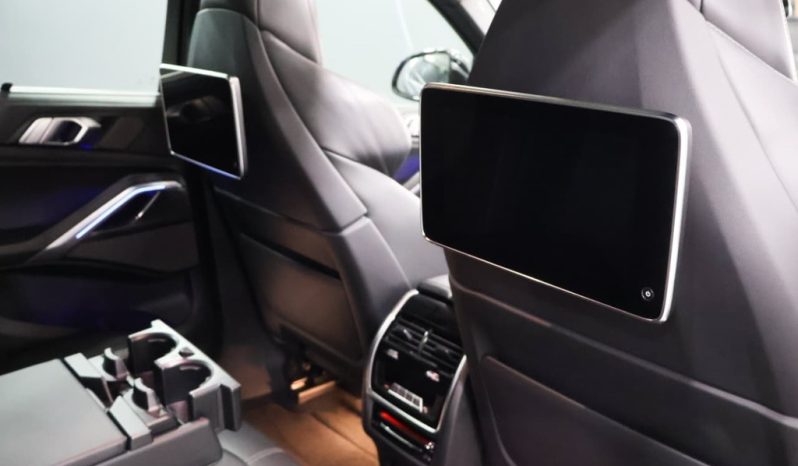 
								BMW X6 M50d Sport Steptronic full									