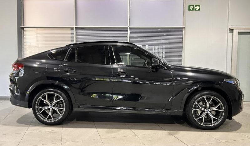 
								BMW X6 Xdrive30d M Sport Steptronic full									