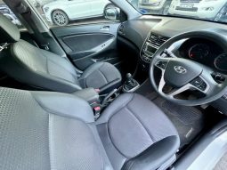 
										Hyundai Accent Hatch 1.6 Fluid full									