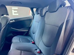 
										Hyundai Accent Hatch 1.6 Fluid full									