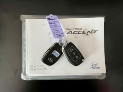 
										Hyundai Accent Hatch 1.6 Fluid full									