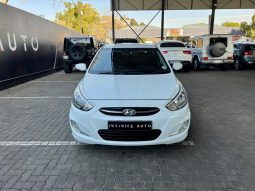 
										Hyundai Accent Hatch 1.6 Fluid full									