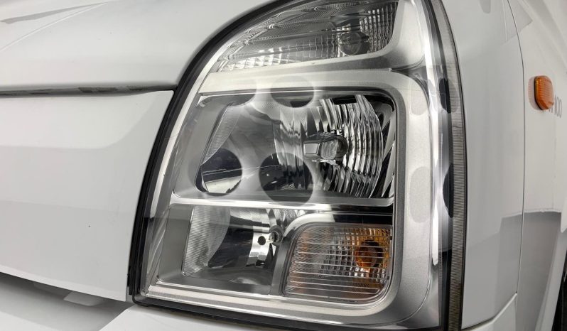 
								Hyundai H100 Bakkie 2.6D Deck Ac full									