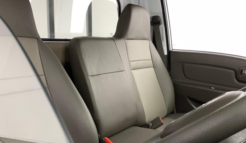 
								Hyundai H100 Bakkie 2.6D Deck Ac full									