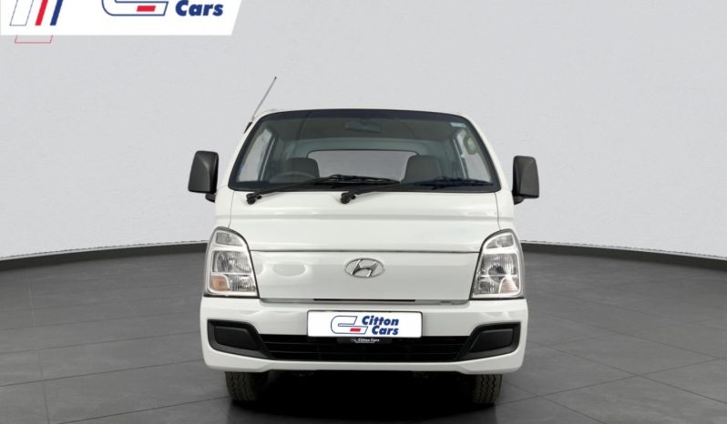 
								Hyundai H100 Bakkie 2.6D Deck Ac full									