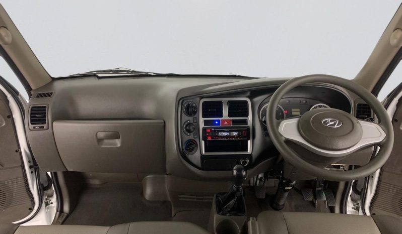 
								Hyundai H100 Bakkie 2.6D Deck Ac full									