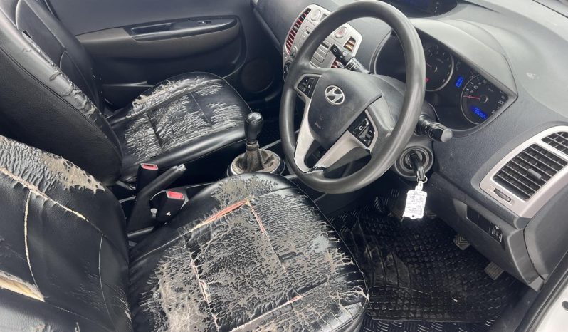 
								Hyundai I20 1.6 Remix full									