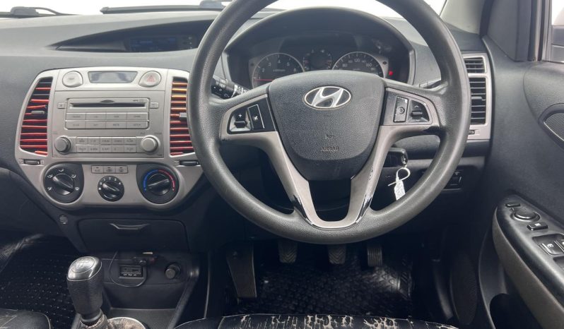 
								Hyundai I20 1.6 Remix full									