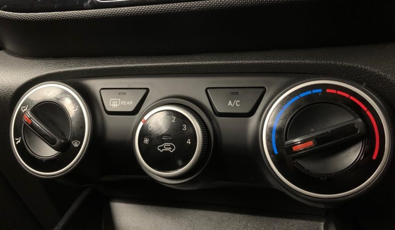 
								Hyundai Venue 1.0 Tgdi Fluid Ltd Edition Dct full									