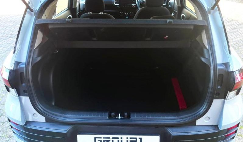 
								Hyundai Venue 1.2 Premuim full									