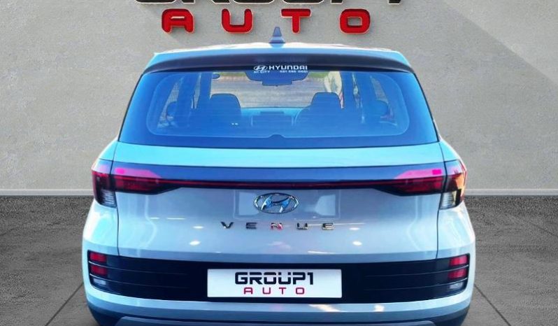 
								Hyundai Venue 1.2 Premuim full									