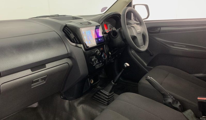 
								Isuzu D-Max 250C Fleetside full									