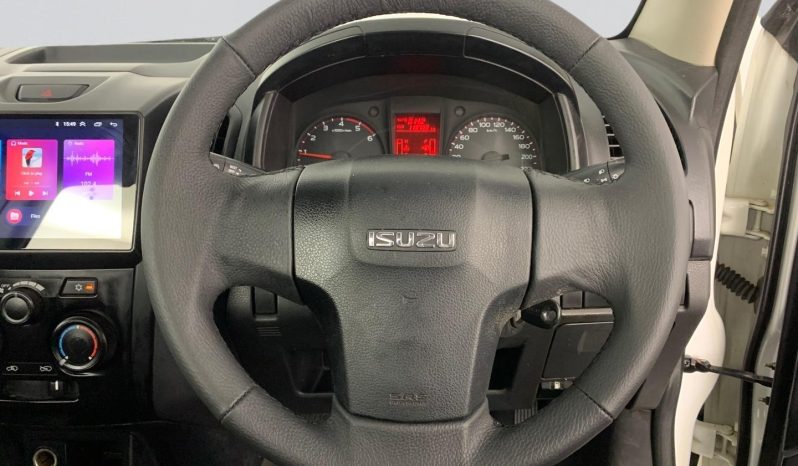 
								Isuzu D-Max 250C Fleetside full									