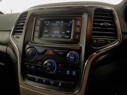 
										Jeep Grand Cherokee 3.0 Crd Laredo At full									