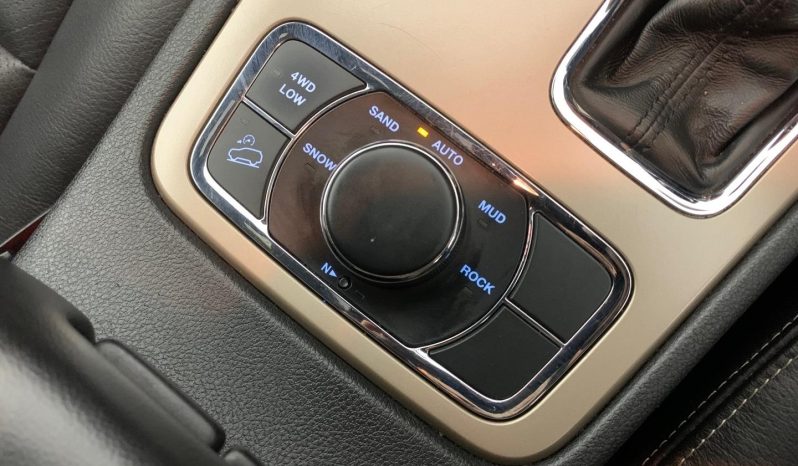
								Jeep Grand Cherokee 3.0 Crd Laredo At full									