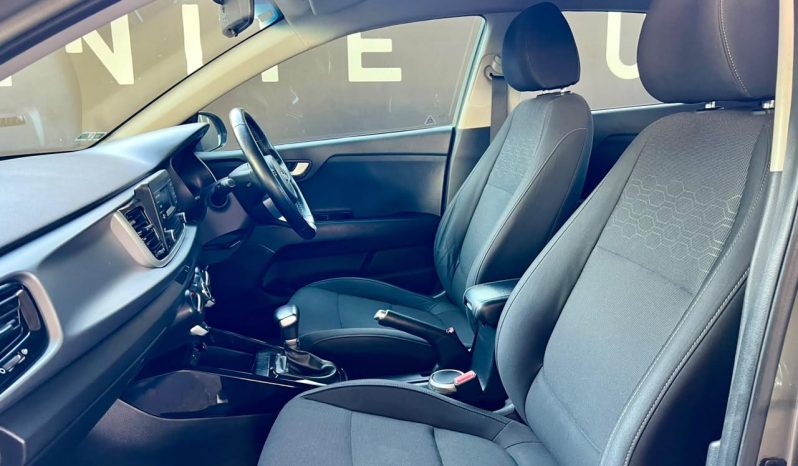 
								Kia Rio 1.4 Lx 5-Door At full									