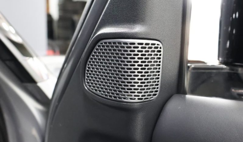 
								Land Rover Defender 110 D300 X-Dynamic Hse Awd (221kW) full									