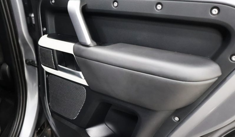 
								Land Rover Defender 110 D300 X-Dynamic Hse Awd (221kW) full									