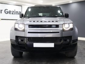 Land Rover Defender 110 D300 X-Dynamic Hse Awd (221kW)