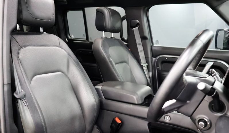 
								Land Rover Defender 110 D300 X-Dynamic Hse Awd (221kW) full									