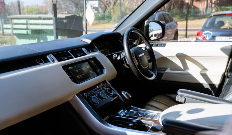 
								Land Rover Range Rover Sport HSE SDV6 full									